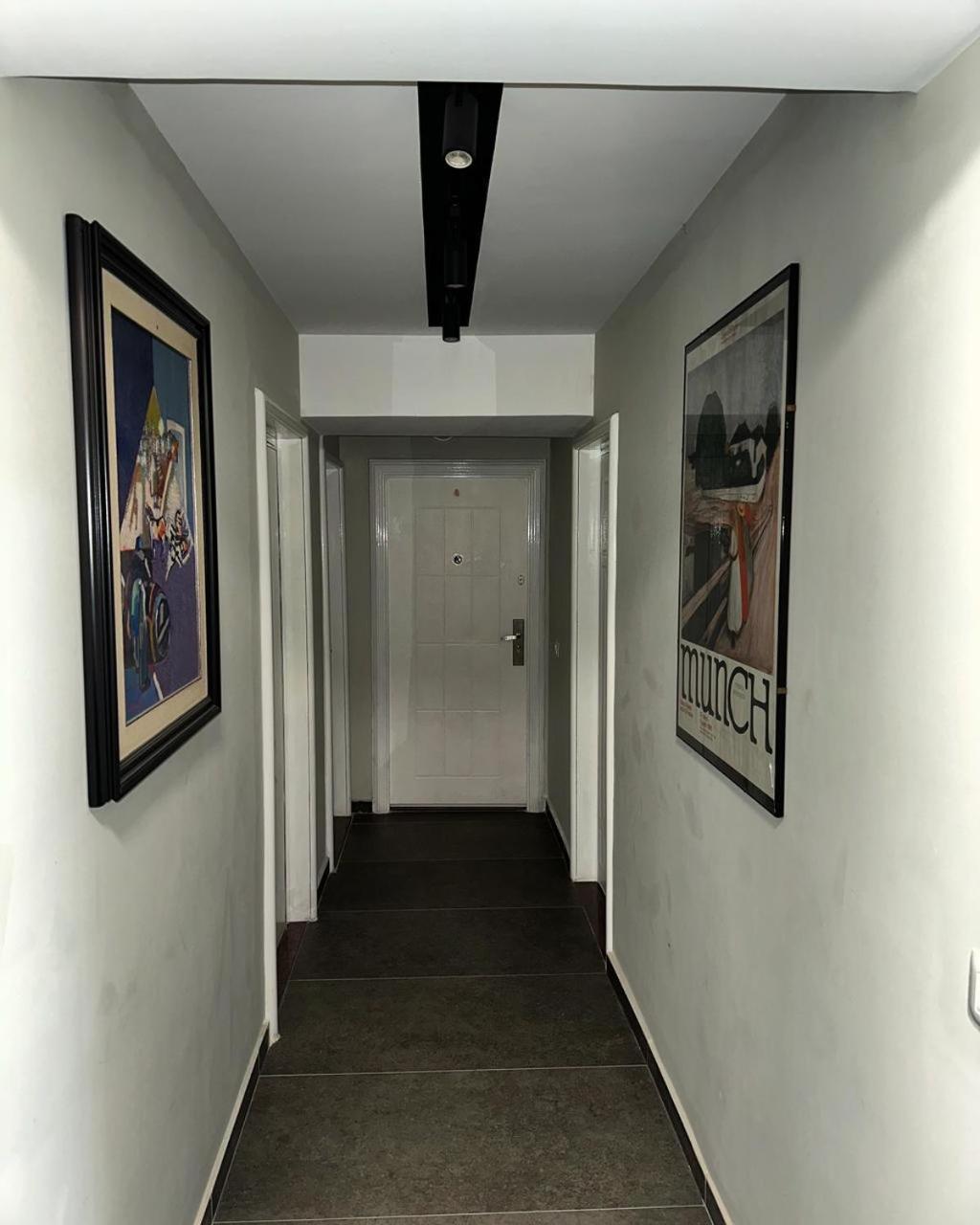 Hotel Her Vlorë Esterno foto
