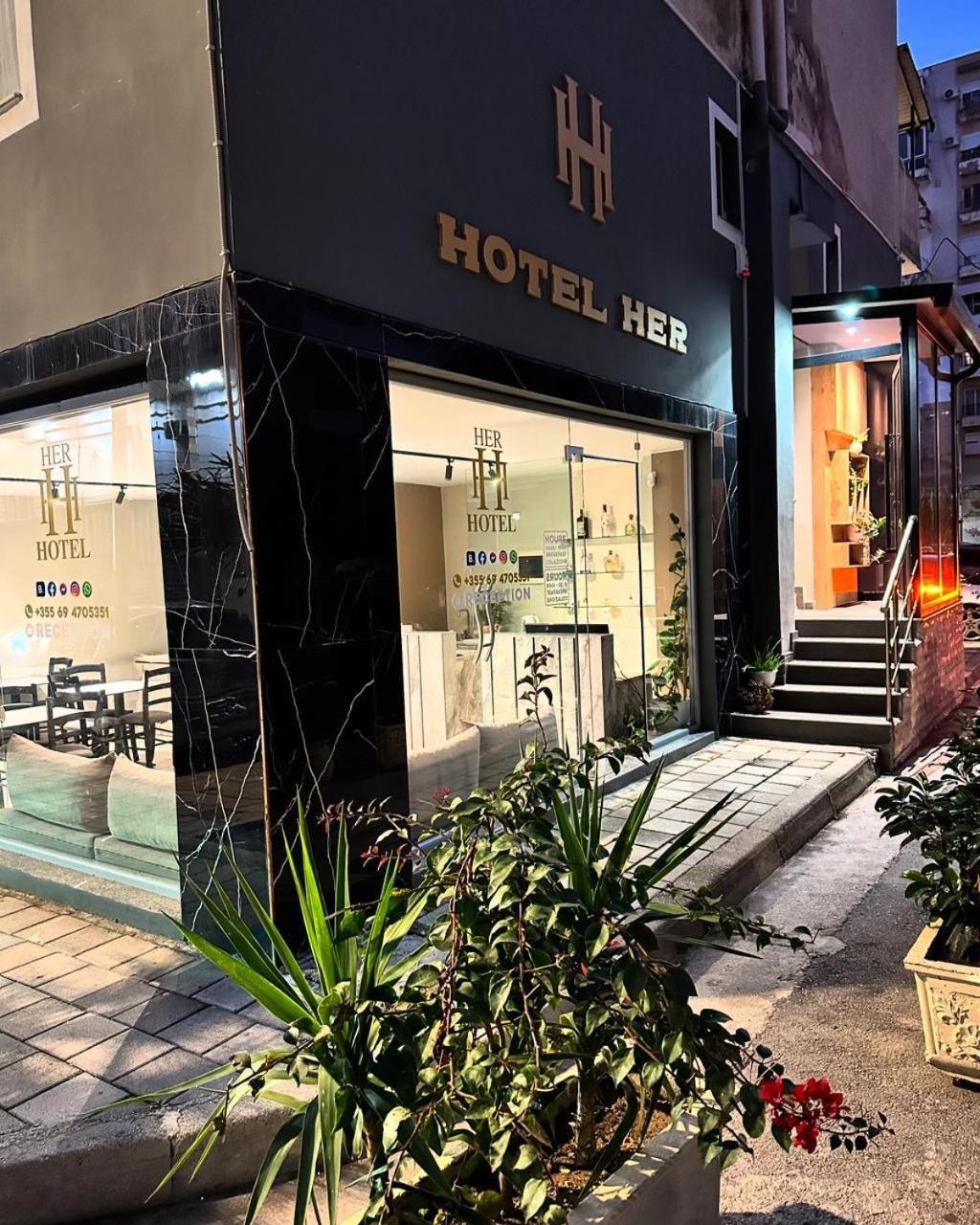 Hotel Her Vlorë Esterno foto